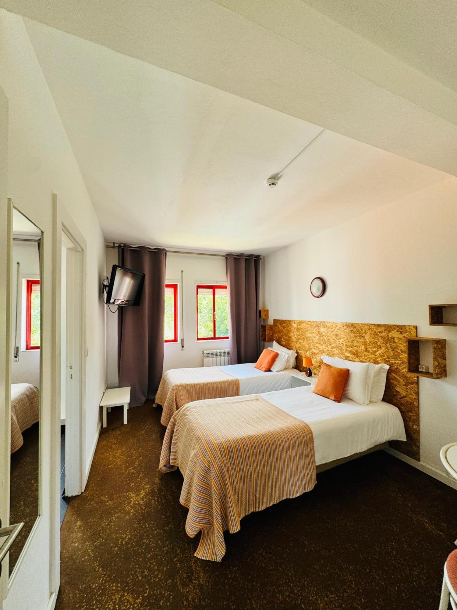Nature & Beach Guest Rooms, Aldeamento Turistico Do Camarido Cristelo  Ruang foto