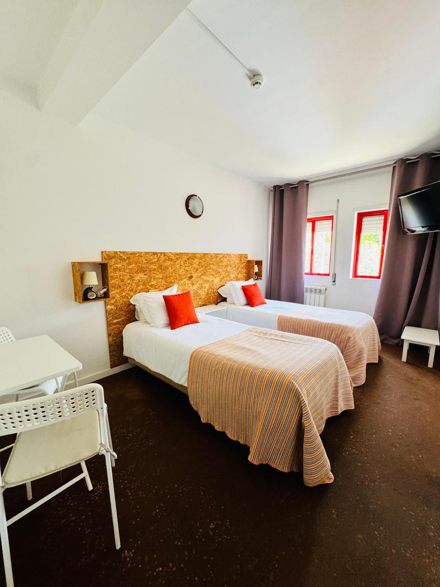Nature & Beach Guest Rooms, Aldeamento Turistico Do Camarido Cristelo  Ruang foto